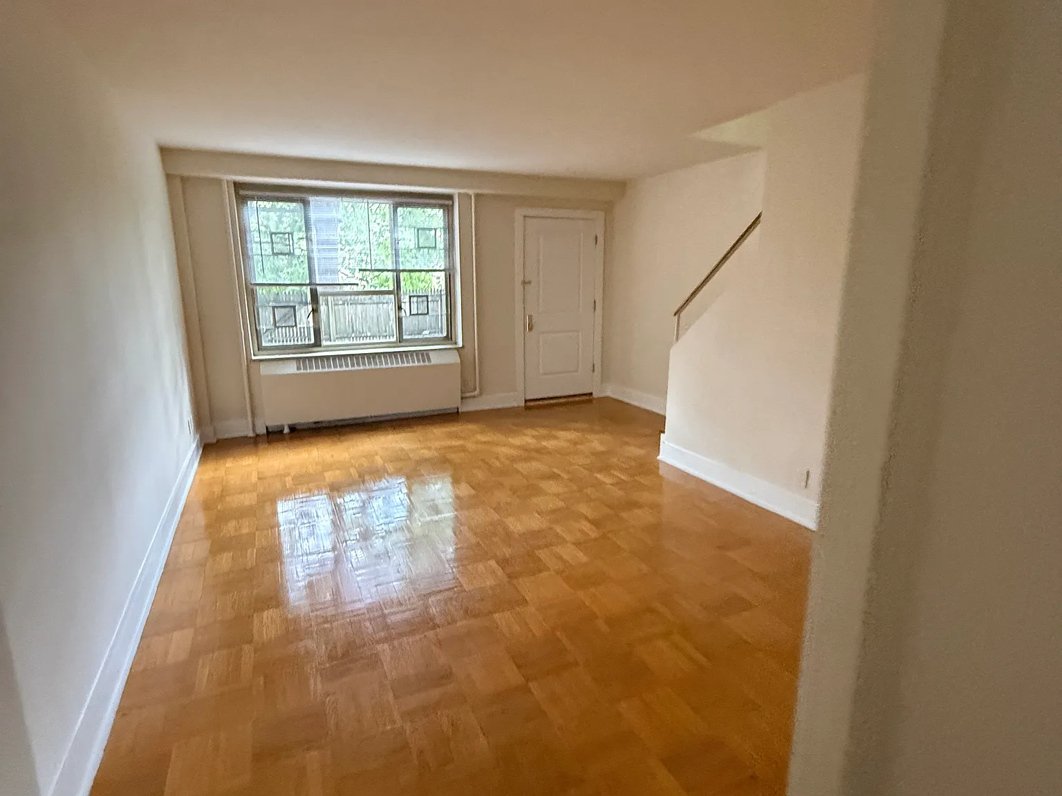1 bed, 850 sqft, $2,300 — Photo 2