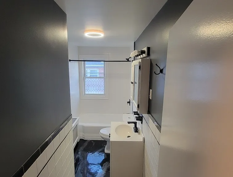 307 Hill St — Photo 3