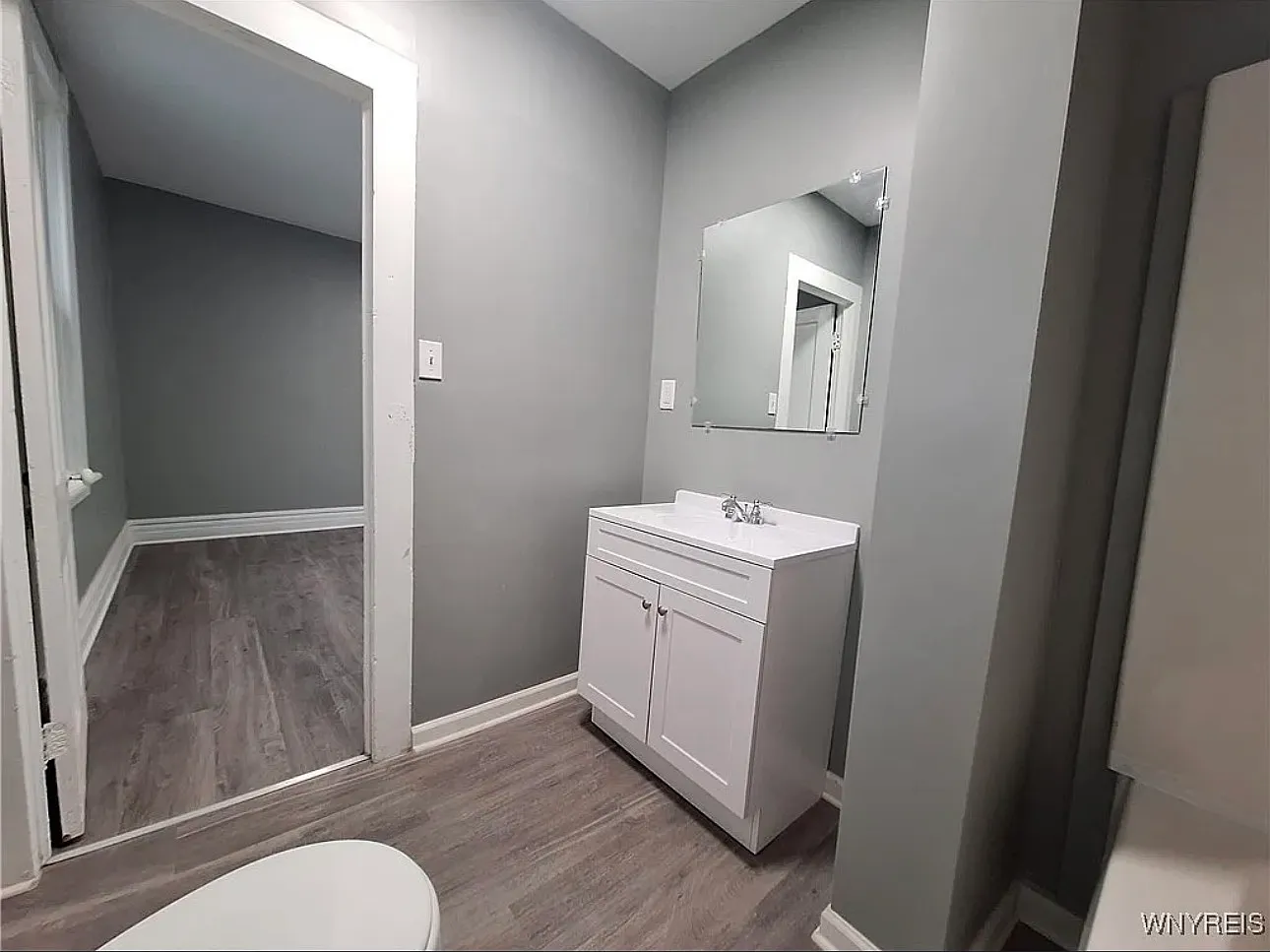 2 bed, 1100 sqft, $1,550 — Photo 2