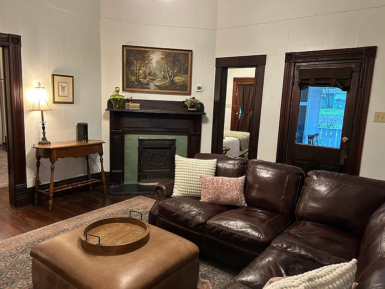 676 S Waco St — Photo 3