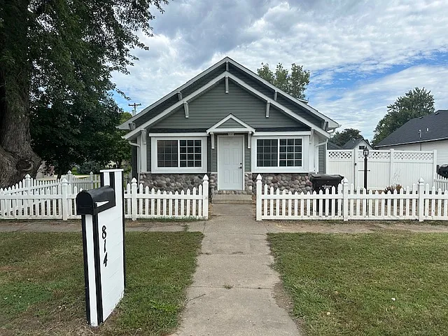 3 bed, 1428 sqft, $1,400 — Photo 4