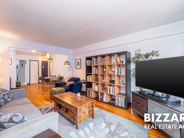 4 Bogardus Place 3D image 3 of 11