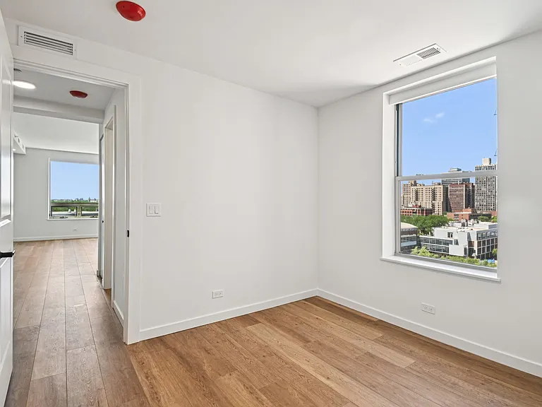 The Nest at Lincoln Park West — Photo 69