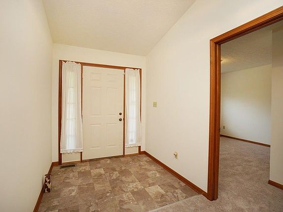 3rd image of 4725 Central Ave