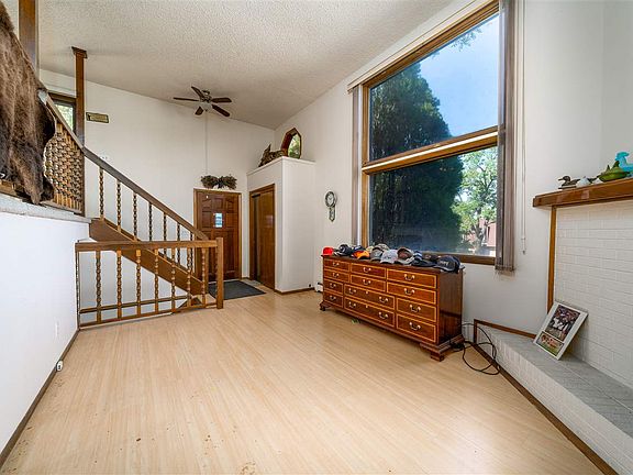 5th image of 1018 Lakeside Dr