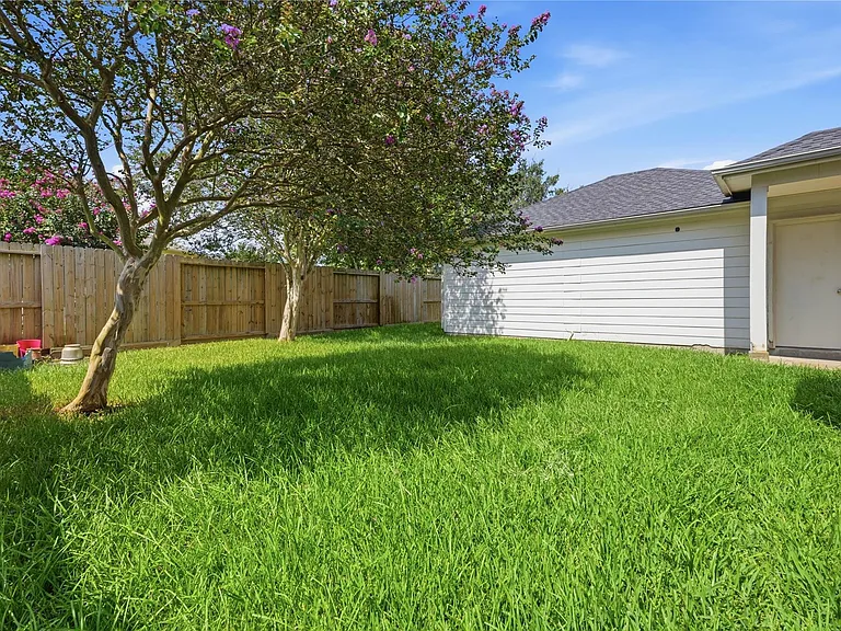 6165 Darlington Ct — Photo 34