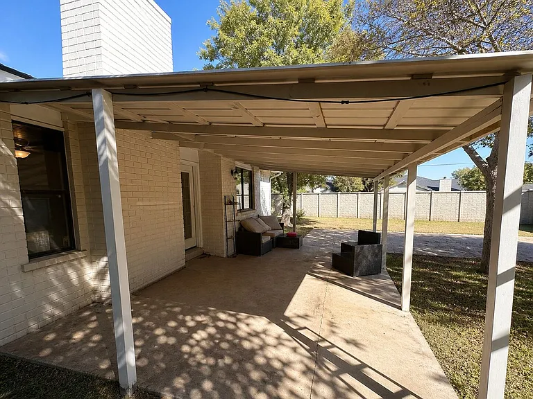 1105 Green Meadow Dr — Photo 9