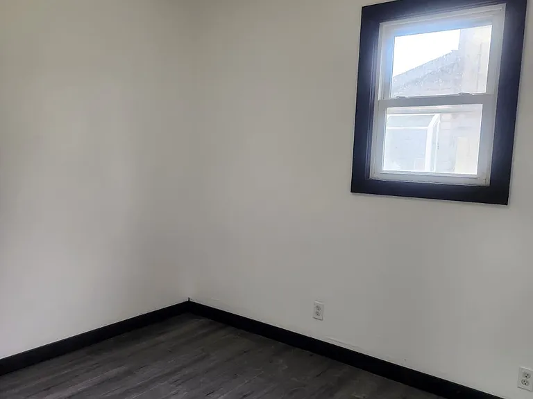 1350 Andrus St — Photo 5