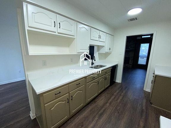 3rd image of 5818 Port Haven Dr