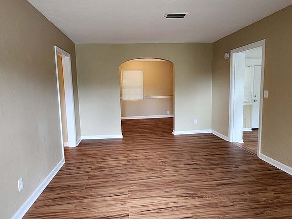 5th image of 5067 Kerle St