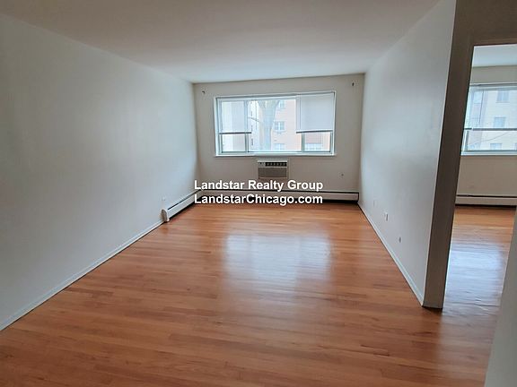 2nd image of 5949 N Kenmore Ave #301