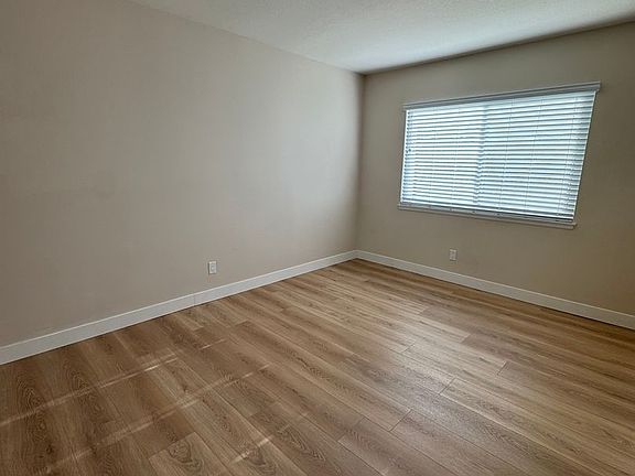 4th image of 3810 Calle Clara Vis