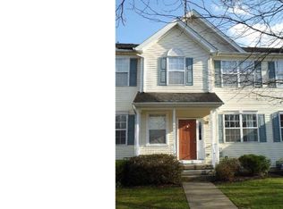 11 Payne Dr, Robbinsville, NJ 08691