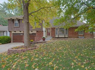 10115 W 98th Ter, Overland Park, KS 66212