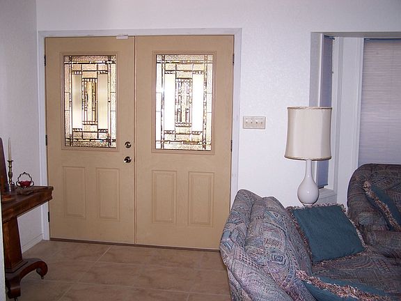 Well furnished with 1 queen, 1 double, and 1 day bed with tw