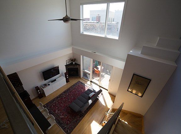 3rd image of 2025 W Race Ave #2E