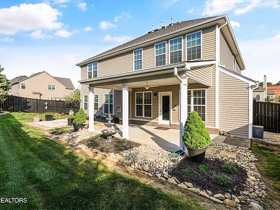 3rd image of 1844 Misty Cloud Ln