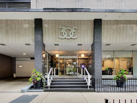3rd image of 30 E Elm St APT 16F