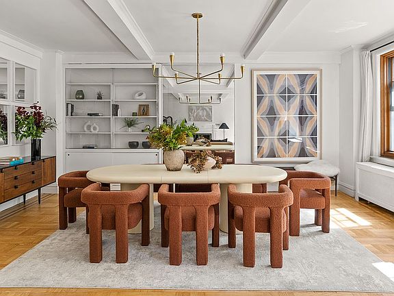 5th image of 32 Washington Sq W APT 3E