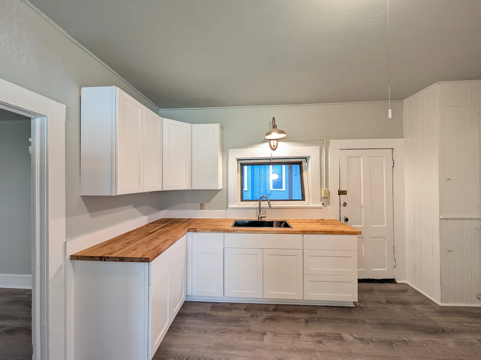 433 & 435 SW 5th - 433 — Photo 4