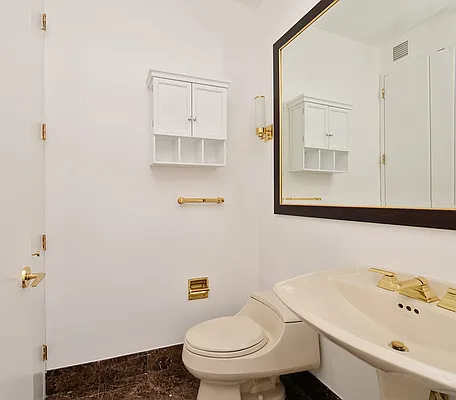 Sold by Trump International Realty | media 8