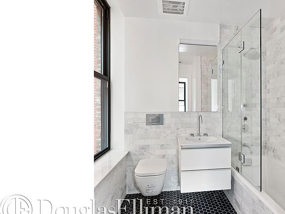 5th image of 154 W 70th St APT 7S