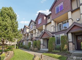 19439 1st Ave S APT E3, Normandy Park, WA 98148