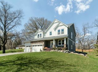 13222 Dahlgren Rd, Minnetonka, MN 55305