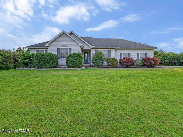 155 Bush Ln, Brodheadsville, PA 18322