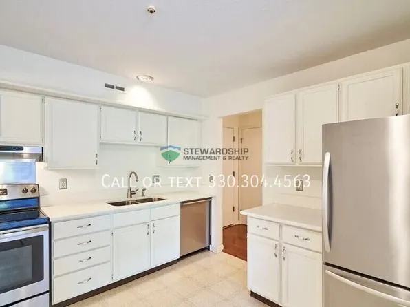 77 Atterbury Blvd, Hudson, OH