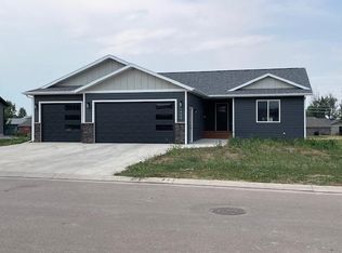 1422 Bozeman Ct, Spearfish, SD 57783