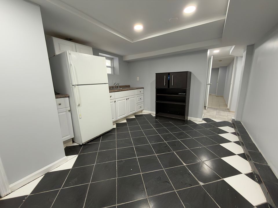 1st image of 10-12 Randolph Ave #2A