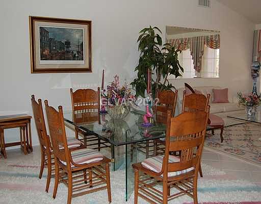 5th image of 2712 Tumble Brook Dr