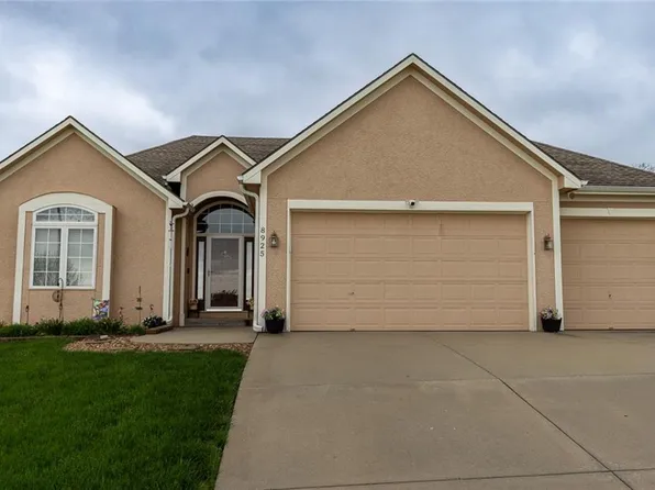 8925 NE 107th Ter, Kansas City, MO 64157
