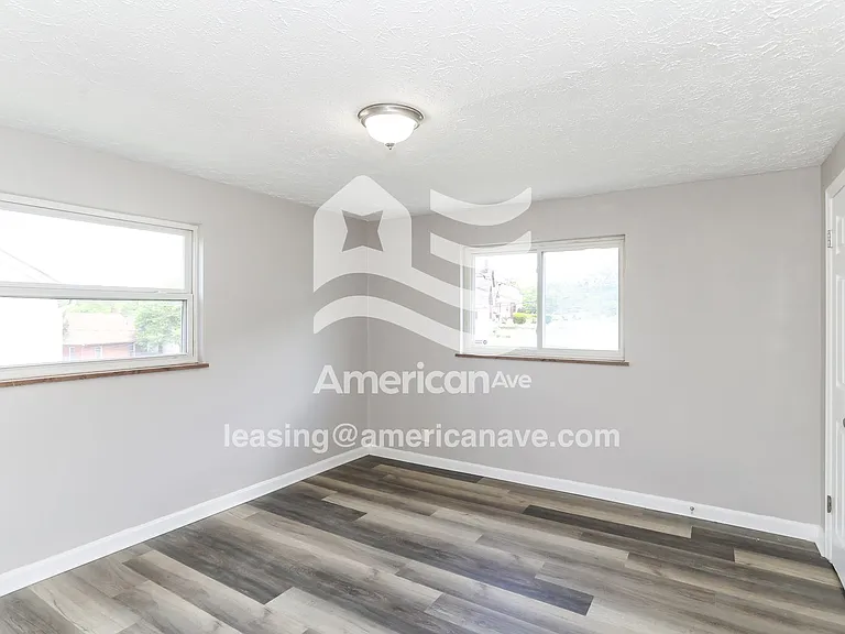 619606_011_bedroom_9.jpg