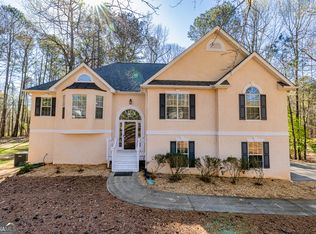 10 Border Point, Sharpsburg, GA 30277