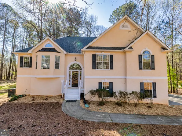 10 Border Point, Sharpsburg, GA 30277