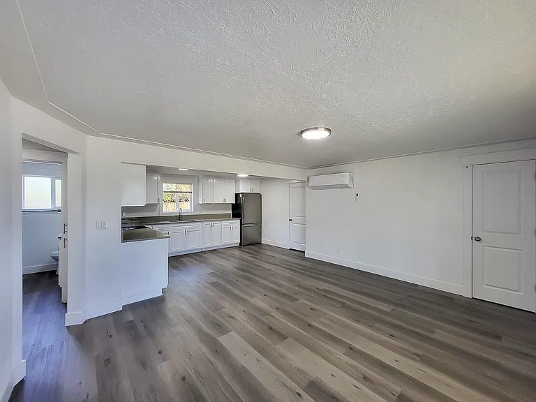 666 Hawthorne Ave NE #666 — Photo 3