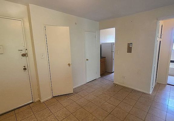 3rd image of 720 E 32nd St #C4c