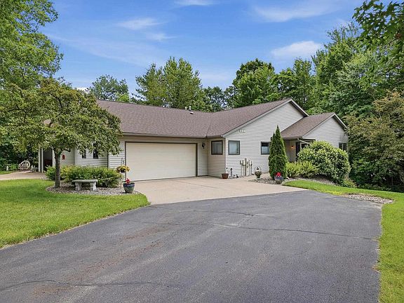 2nd image of 3301 YVONNE DRIVE