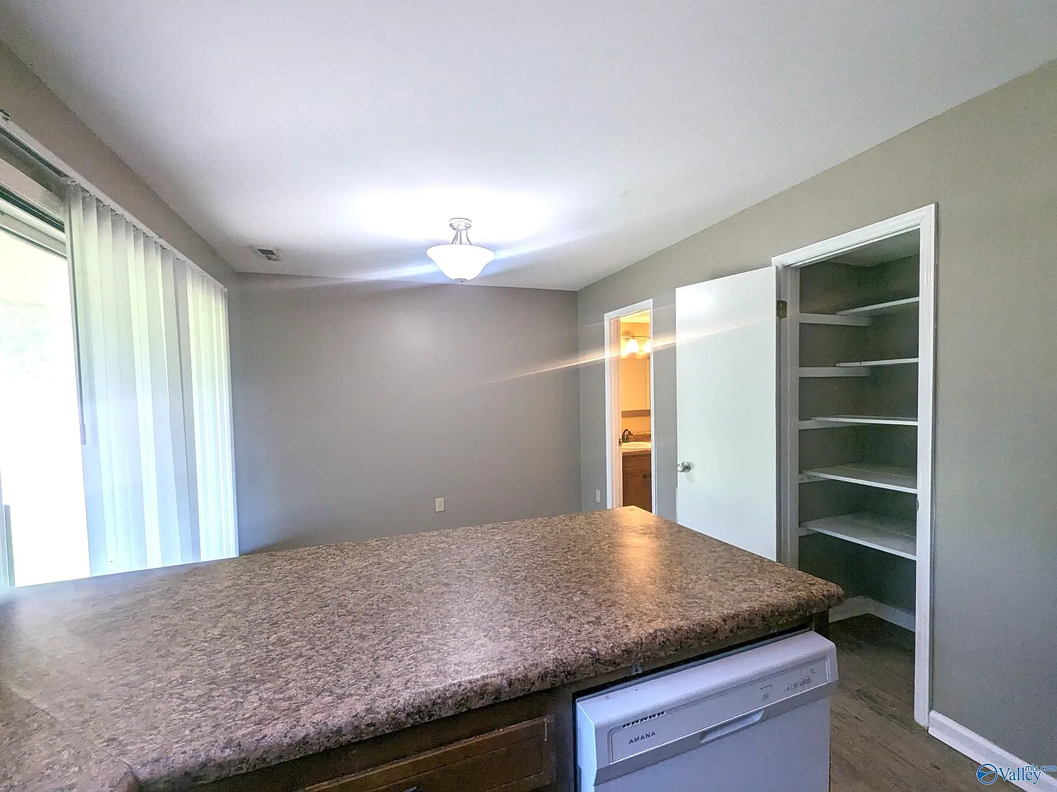 2 bed, 2.5 bath, 1100 sqft, $1,095 — Photo 4