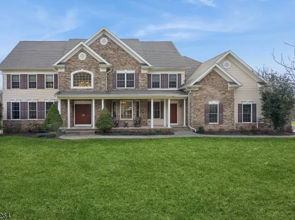 6 Meadow View Ct, Branchburg Twp., NJ 08876