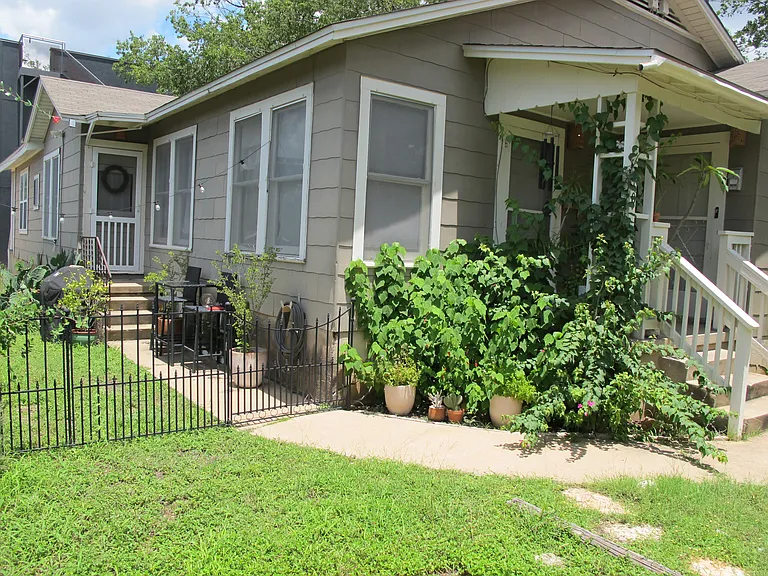 710 Norwalk Ln #A — Photo 2