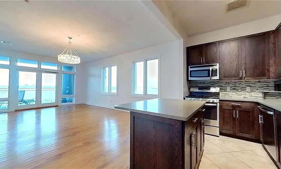 1st image of 90 Bay Street Lndg #6BB