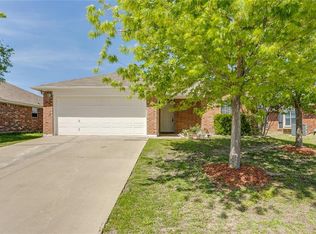 616 Mooney Dr, Saginaw, TX 76179