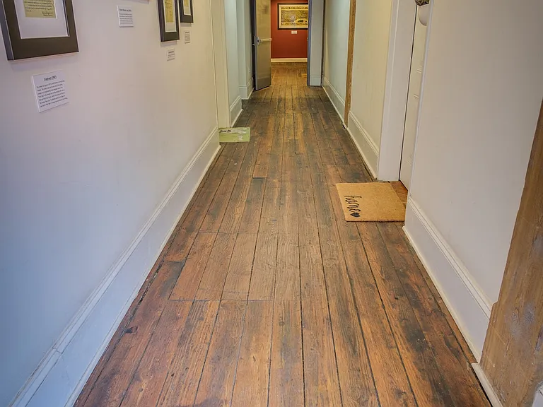 215 N Court St — Photo 20