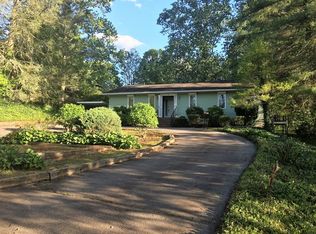 52 West Dogwood Ln, Franklin, NC 28734