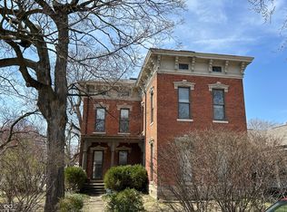 902 N Broadway St, Indianapolis, IN