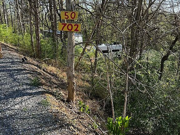 3rd image of 702 Mount Dare Way