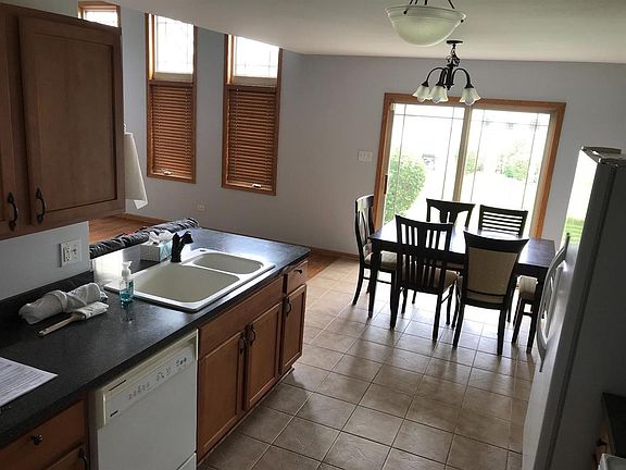 3rd image of 9945 Gettler St #0